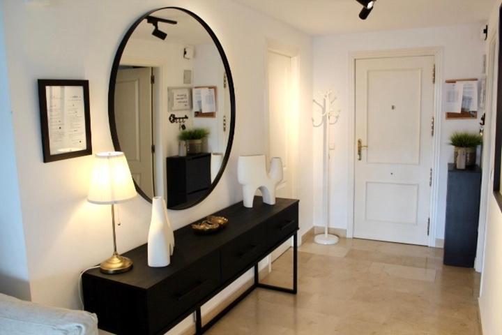 Apartment In El Presidente Beach Side New Golden Mile เอสเตโปนา ภายนอก รูปภาพ