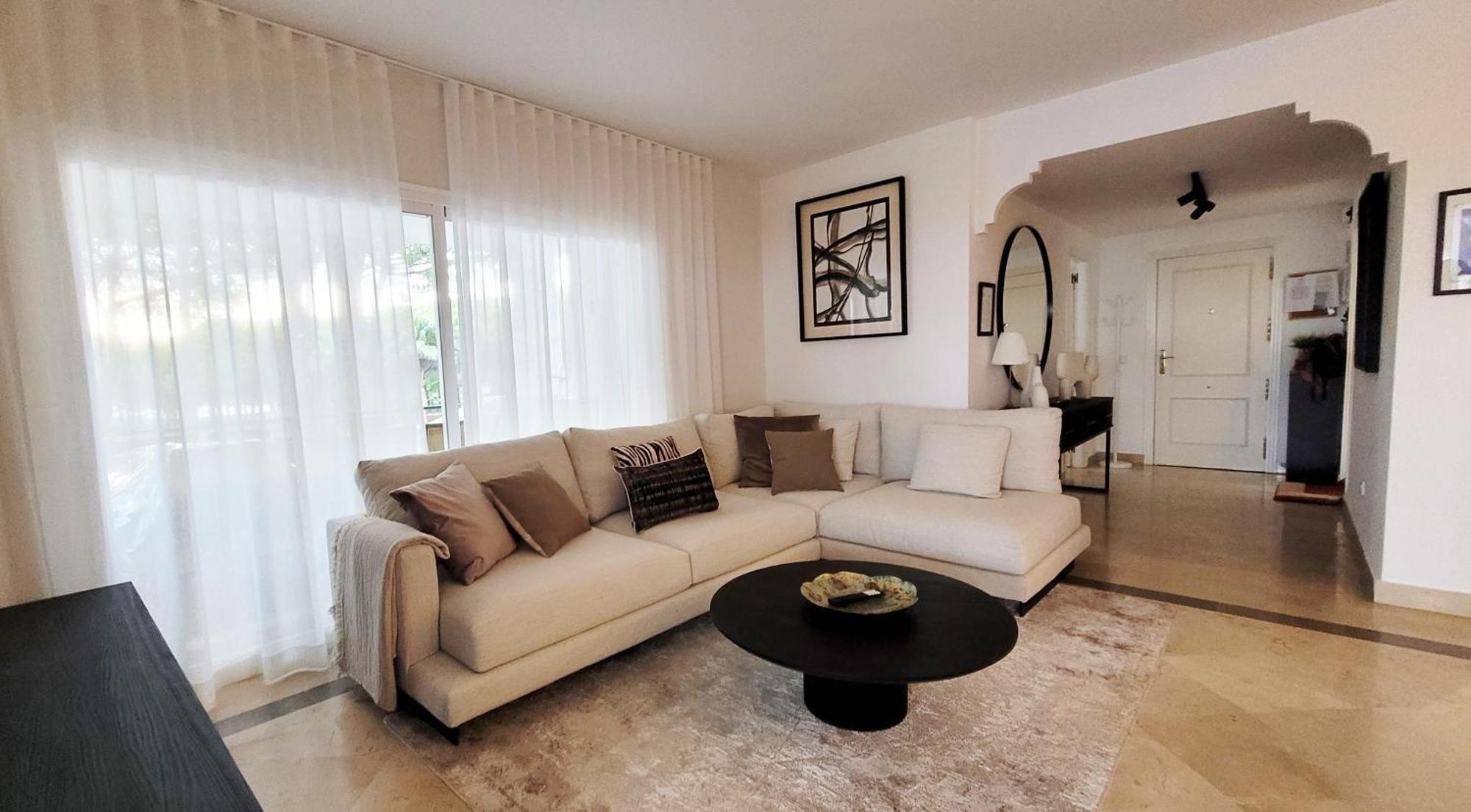 Apartment In El Presidente Beach Side New Golden Mile เอสเตโปนา ภายนอก รูปภาพ